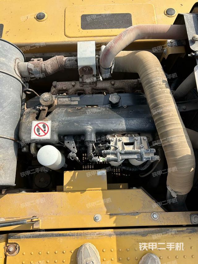 發(fā)動(dòng)機(jī)室(上車部件) 發(fā)動(dòng)機(jī)室(上車部件)