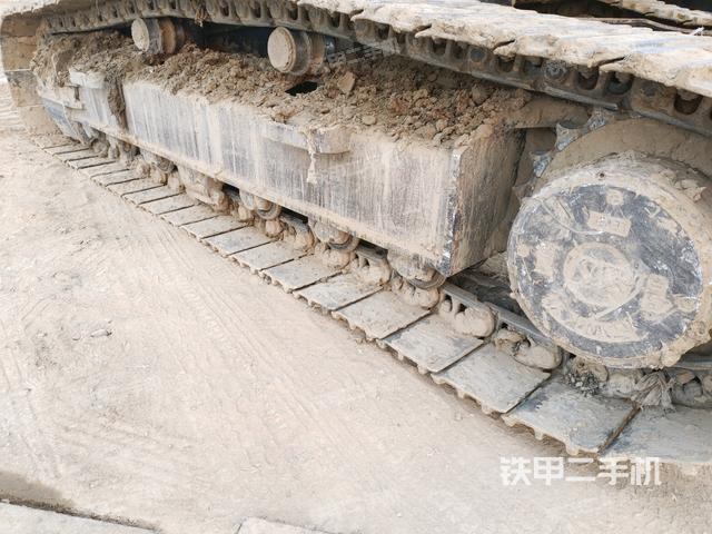 左側(cè)履帶整體?（行走機(jī)構(gòu)）