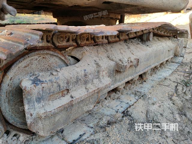 左側(cè)履帶整體?(行走機(jī)構(gòu)) 左側(cè)履帶整體?(行走機(jī)構(gòu))