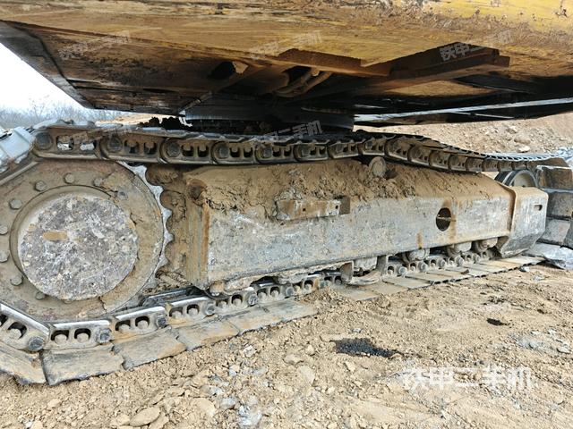 右驅(qū)動(dòng)輪（行走機(jī)構(gòu)）