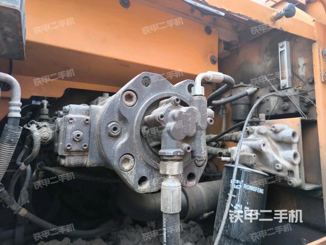 液壓泵室(大件艙室) 液壓泵室(大件艙室)