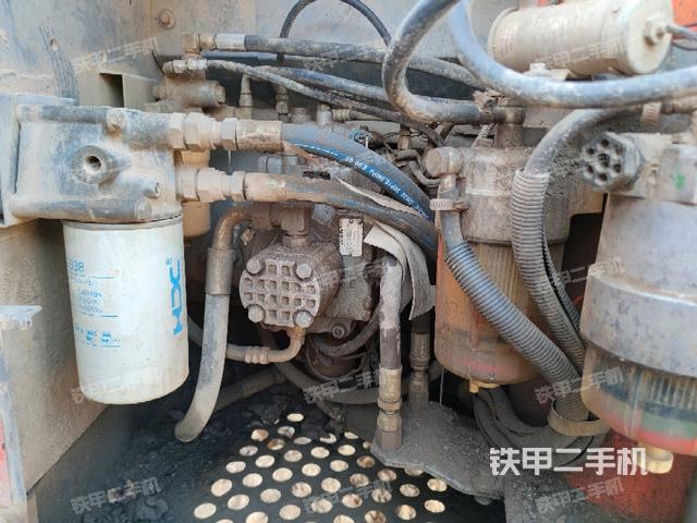 液壓泵斜45?右(大件艙室) 液壓泵斜45?右(大件艙室)