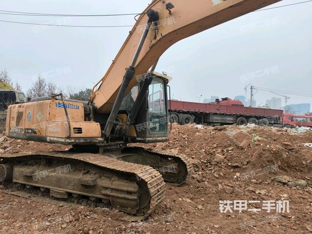 右前45(整機(jī)外觀) 右前45(整機(jī)外觀)