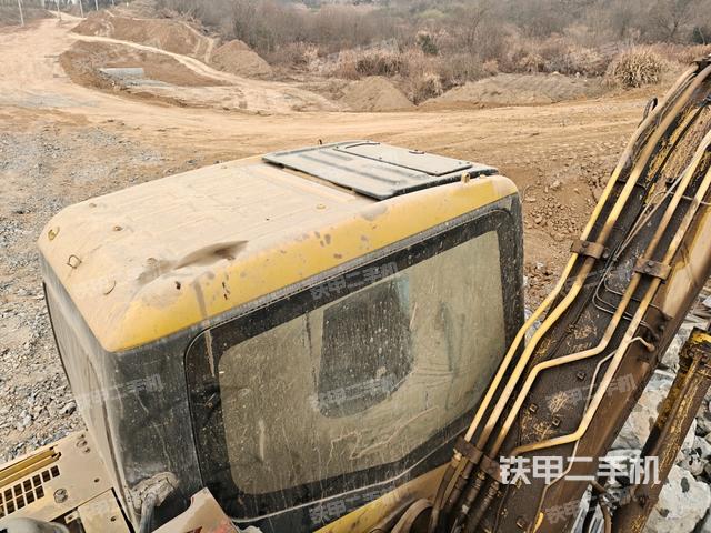 駕駛室頂部俯視（上車(chē)部件）