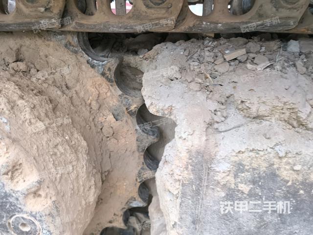 右側(cè)行走馬達(dá)蓋板（行走機構(gòu)）