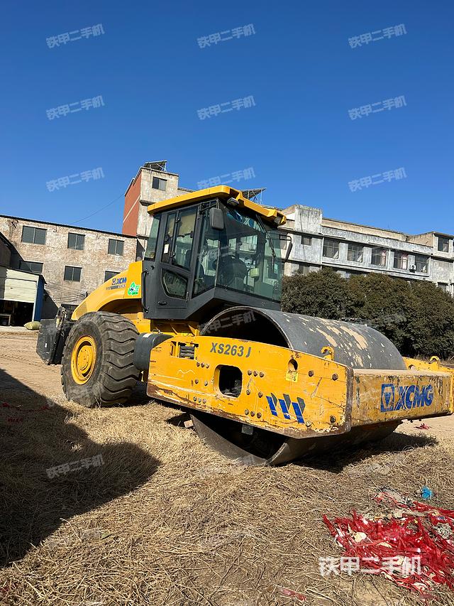 整機(jī)右側(cè)（設(shè)備外觀及核心部件）