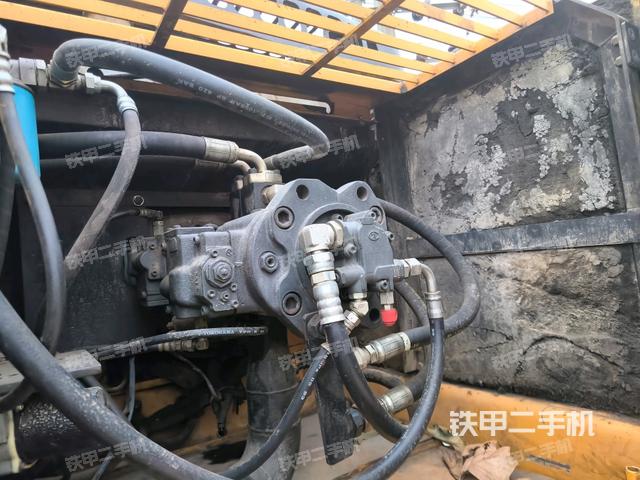 電瓶（大件艙室）