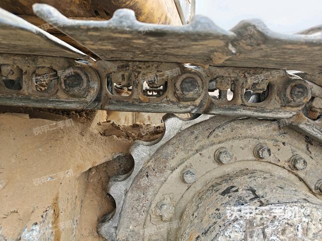 右側(cè)履帶整體（行走機(jī)構(gòu)）