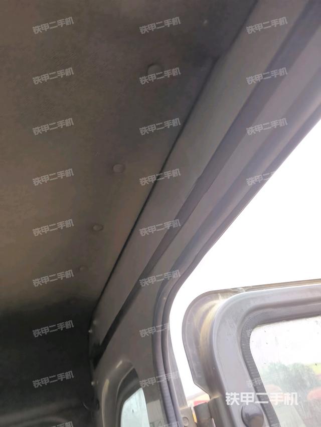 座椅右側(cè)控制臺/鑰匙門/油門/含右手柄（駕駛室部分）