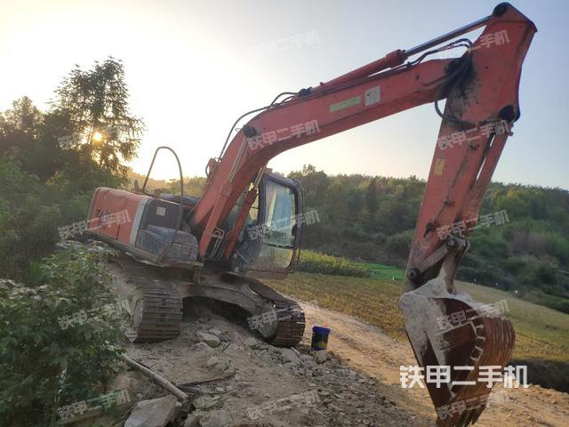 右前45(整機(jī)外觀) 右前45(整機(jī)外觀)