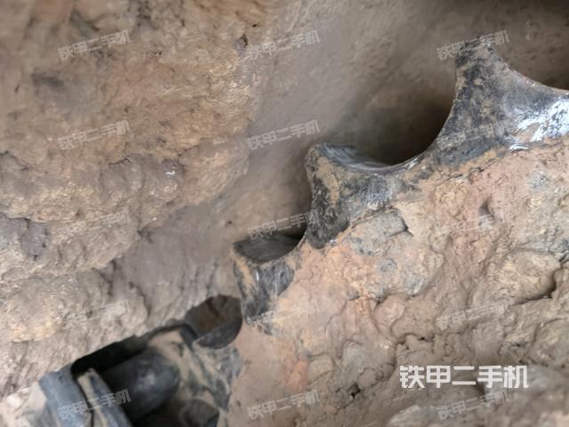 左側(cè)行走馬達(dá)蓋板（行走機構(gòu)）