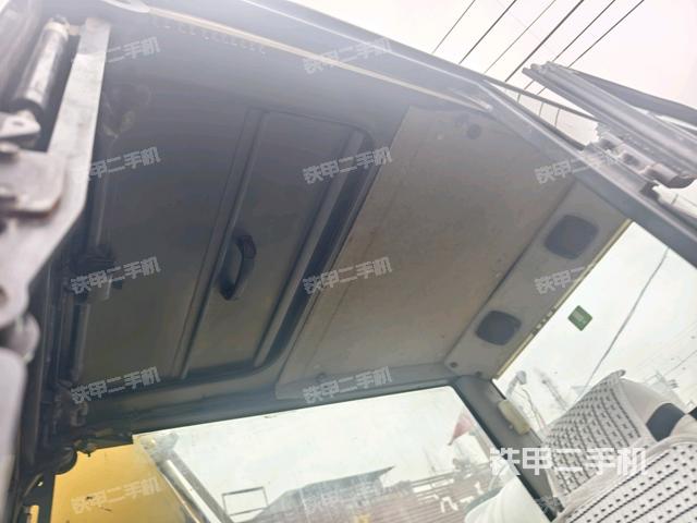 頂棚整體(駕駛室部分) 頂棚整體(駕駛室部分)