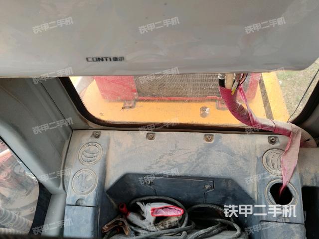 座椅后部(驾驶室部分) 座椅后部(驾驶室部分)