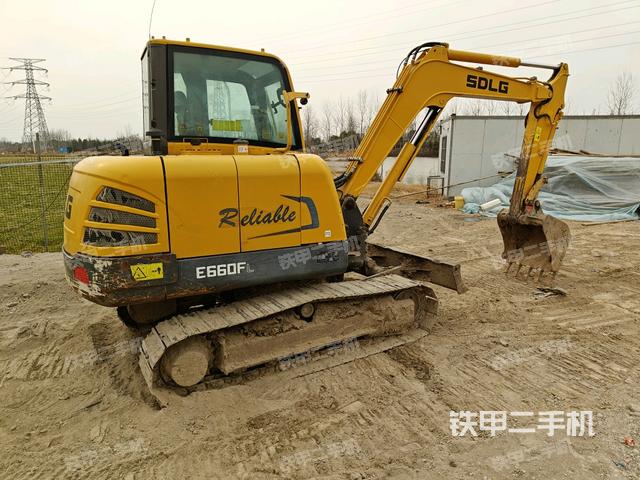 右后45(整機外觀) 右后45(整機外觀)