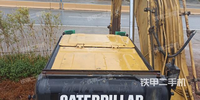 驾驶室顶部（整机外观）