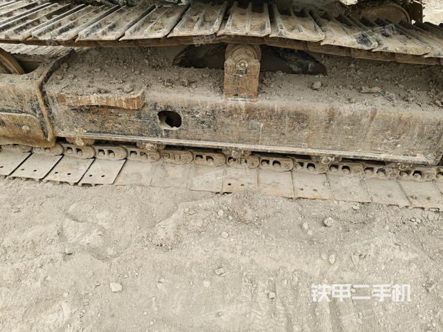 左驅(qū)動(dòng)輪（行走機(jī)構(gòu)）