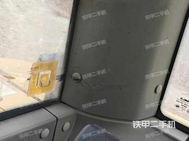 后窗玻璃角標(駕駛室部分) 后窗玻璃角標(駕駛室部分)