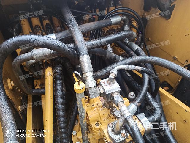 回转马达和主控阀（整机外观）