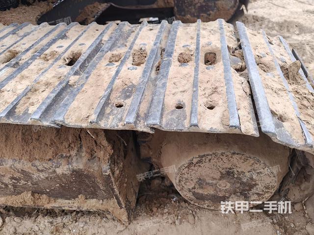 單側(cè)履帶整體（整機(jī)外觀）