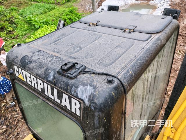 駕駛室頂部俯視（上車(chē)部件）