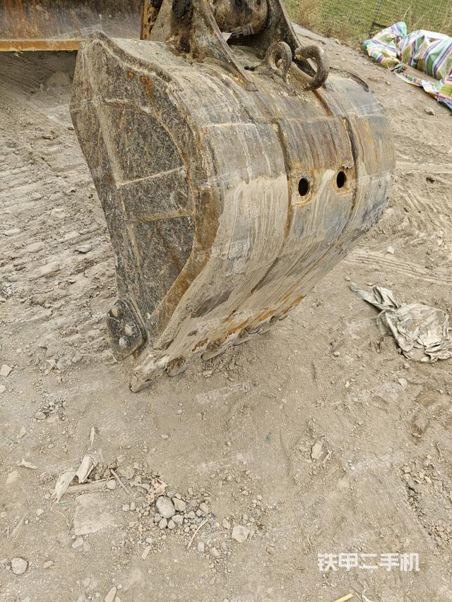 鏟斗右后整體（工作和回轉(zhuǎn)裝置）