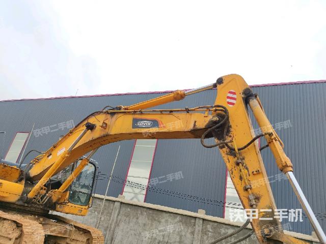 大臂整体 右侧(工作和回转装置) 大臂整体 右侧(工作和回转装置)