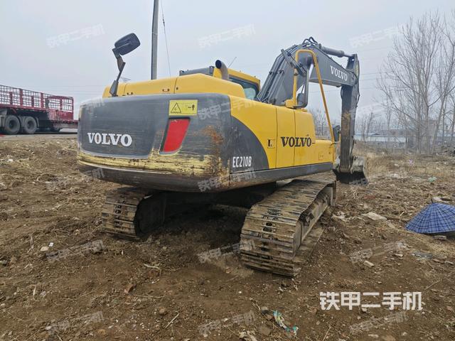 整機(jī)右后45°(整機(jī)外觀) 整機(jī)右后45°(整機(jī)外觀)
