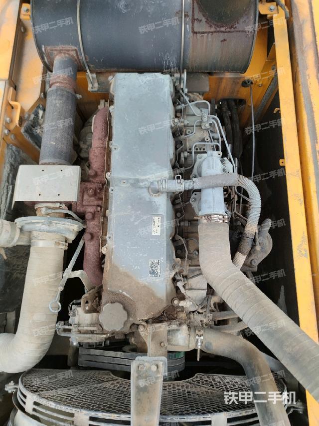 气门室盖螺丝特写(上车部件) 气门室盖螺丝特写(上车部件)