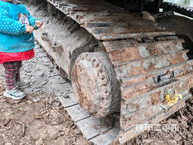 左側(cè)履帶整體?（行走機(jī)構(gòu)）