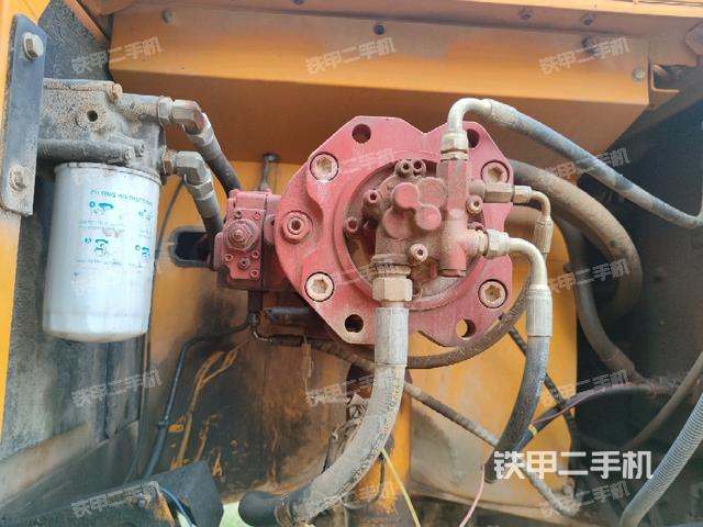 液压泵斜45 右(大件舱室) 液压泵斜45 右(大件舱室)