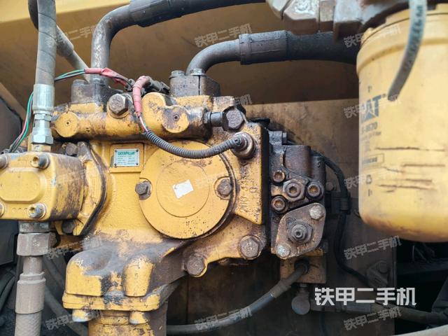 液壓泵斜45?左（大件艙室）