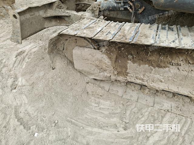 右側履帶整體?(行走機構) 右側履帶整體?(行走機構)