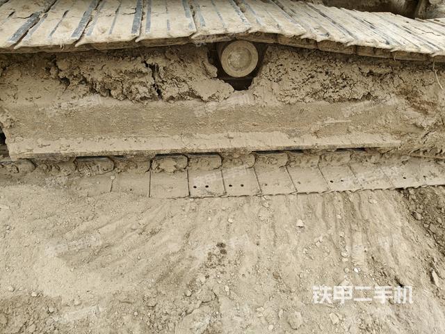 右導向輪(行走機構) 右導向輪(行走機構)
