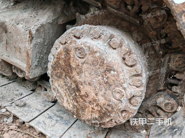 左驅(qū)動(dòng)輪（行走機(jī)構(gòu)）