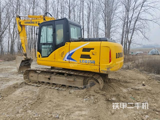 駕駛室頂部（整機外觀）