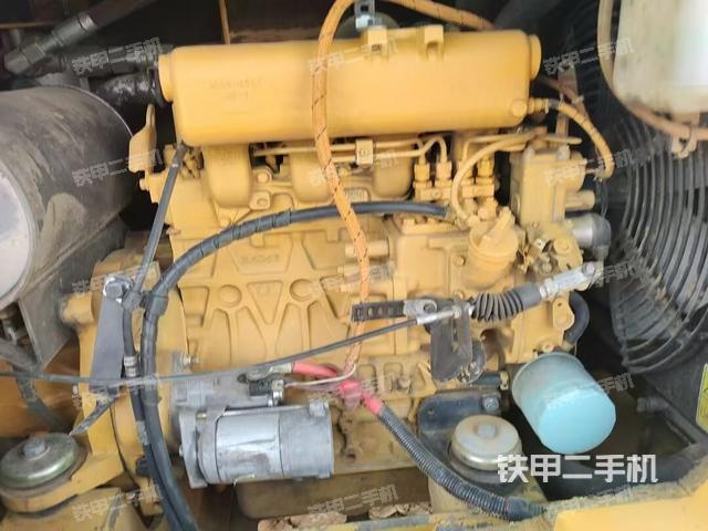 發(fā)動機整體俯視(整機外觀) 發(fā)動機整體俯視(整機外觀)