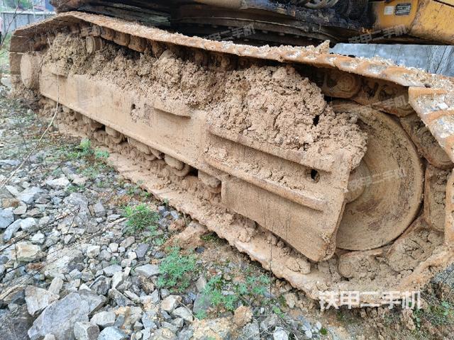 右侧履带整体(行走机构) 右侧履带整体(行走机构)