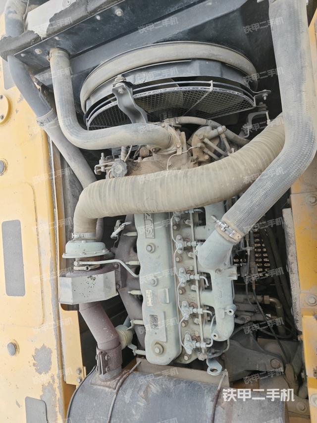 發(fā)動(dòng)機(jī)整體俯視(整機(jī)外觀) 發(fā)動(dòng)機(jī)整體俯視(整機(jī)外觀)