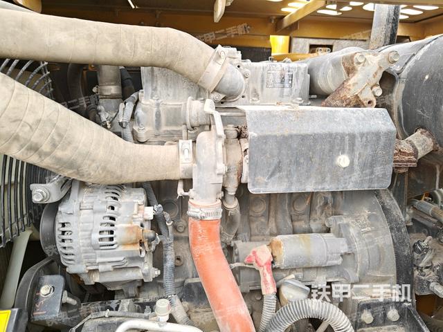 發(fā)動(dòng)機(jī)室（上車部件）