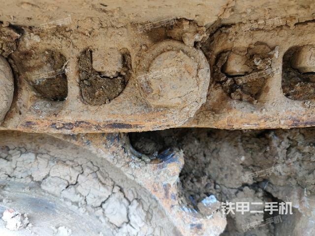 左侧行走马达盖板(行走机构) 左侧行走马达盖板(行走机构)