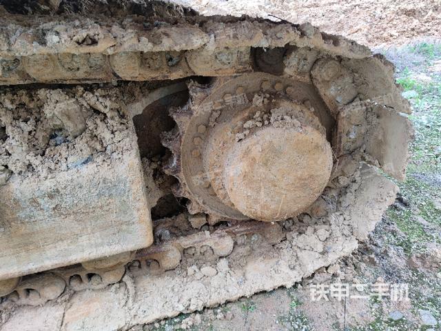 左驱动轮(行走机构) 左驱动轮(行走机构)