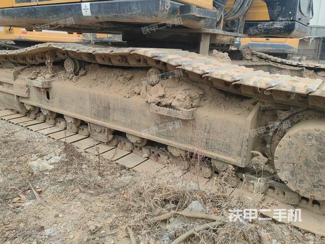 單側(cè)履帶整體（整機(jī)外觀）