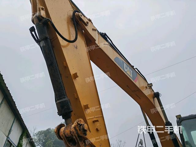 小臂整體左后（工作和回轉(zhuǎn)裝置）