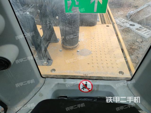 座椅后部(駕駛室部分) 座椅后部(駕駛室部分)