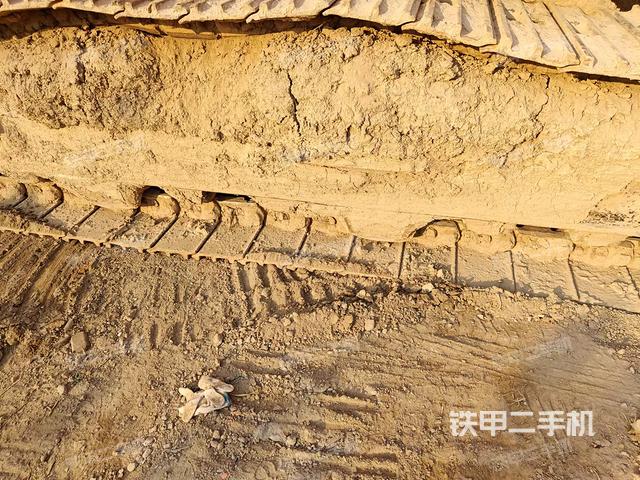 左側(cè)履帶整體?（行走機(jī)構(gòu)）