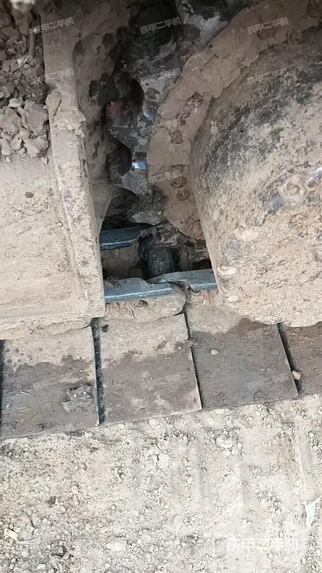 右驅(qū)動(dòng)輪(行走機(jī)構(gòu)) 右驅(qū)動(dòng)輪(行走機(jī)構(gòu))