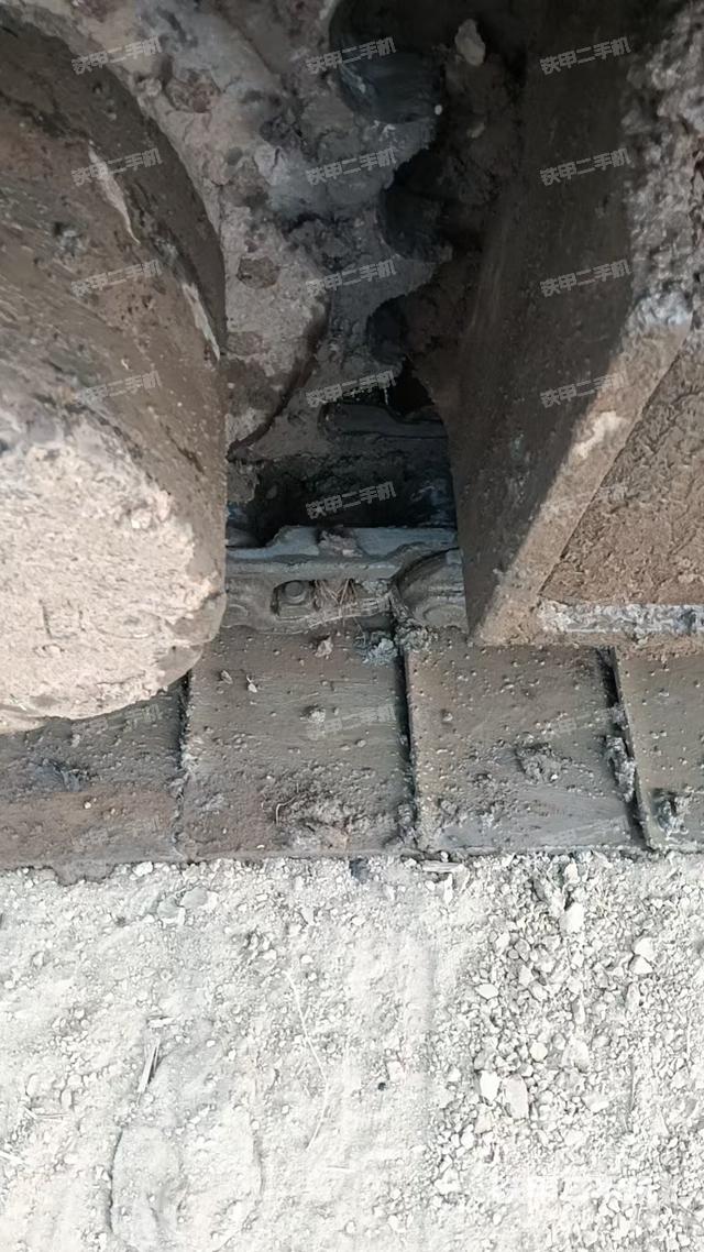 左驅(qū)動(dòng)輪(行走機(jī)構(gòu)) 左驅(qū)動(dòng)輪(行走機(jī)構(gòu))