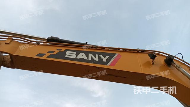 大臂整體?右側(cè)(工作和回轉(zhuǎn)裝置) 大臂整體?右側(cè)(工作和回轉(zhuǎn)裝置)