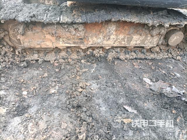 右側(cè)履帶整體?（行走機構(gòu)）