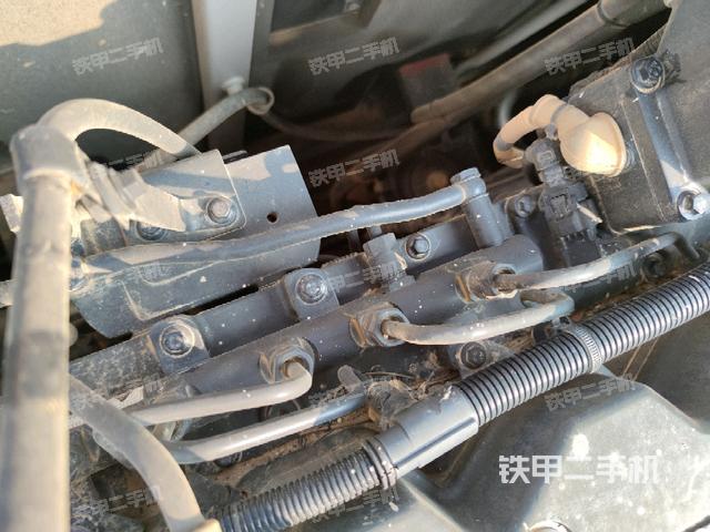 氣門(mén)室蓋螺絲特寫(xiě)(上車(chē)部件) 氣門(mén)室蓋螺絲特寫(xiě)(上車(chē)部件)